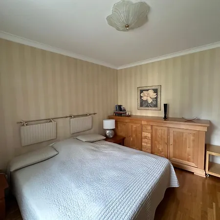 In * باد سارو